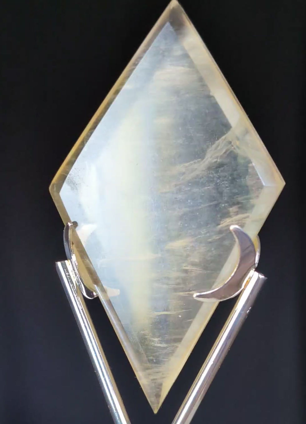 Thumbnail: Candy Fluorite Freeform Diamond