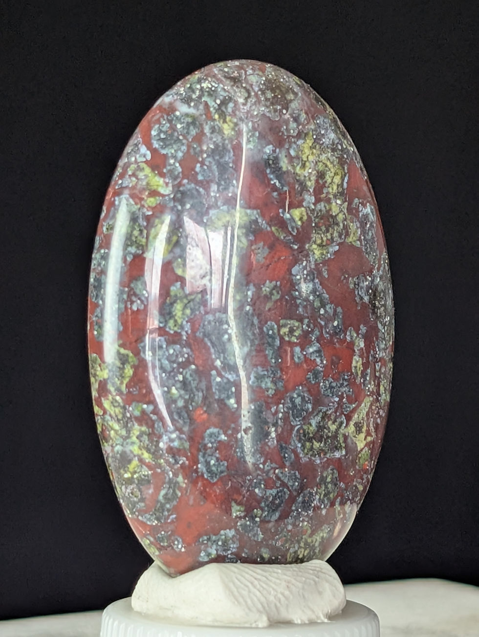 Thumbnail: Dragon Blood Palmstone