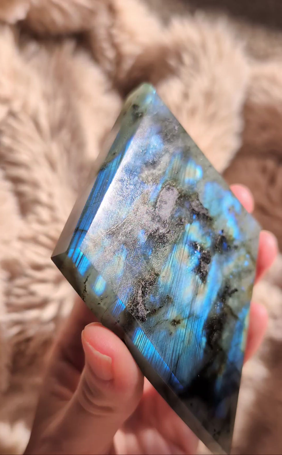 Thumbnail: Labradorite Diamond