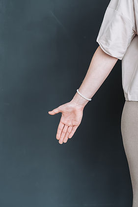 AlexandraRuepp-Emotion-Coaching-Klang-Klangbad-Legau-Deutschland-online-Körperarbeit-Embod