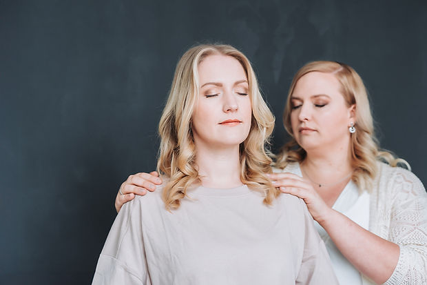 AlexandraRuepp-Emotion-Coaching-Klang-Klangbad-Legau-Deutschland-online-Körperarbeit-Embod