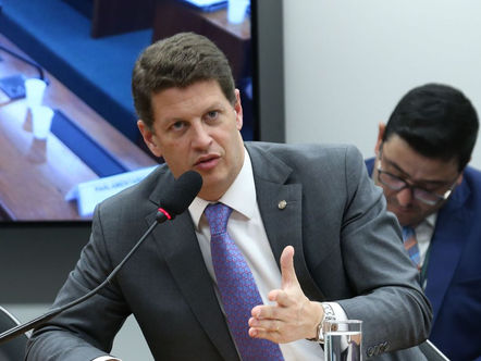 Resumo de parecer da CPI do MST acusa movimento de irregularidades