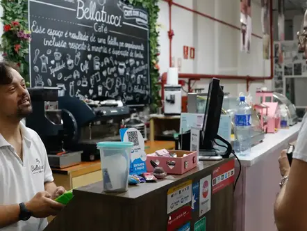 Brasil tinha 7,9 milhões de empresas ativas em 2022, diz IBGE