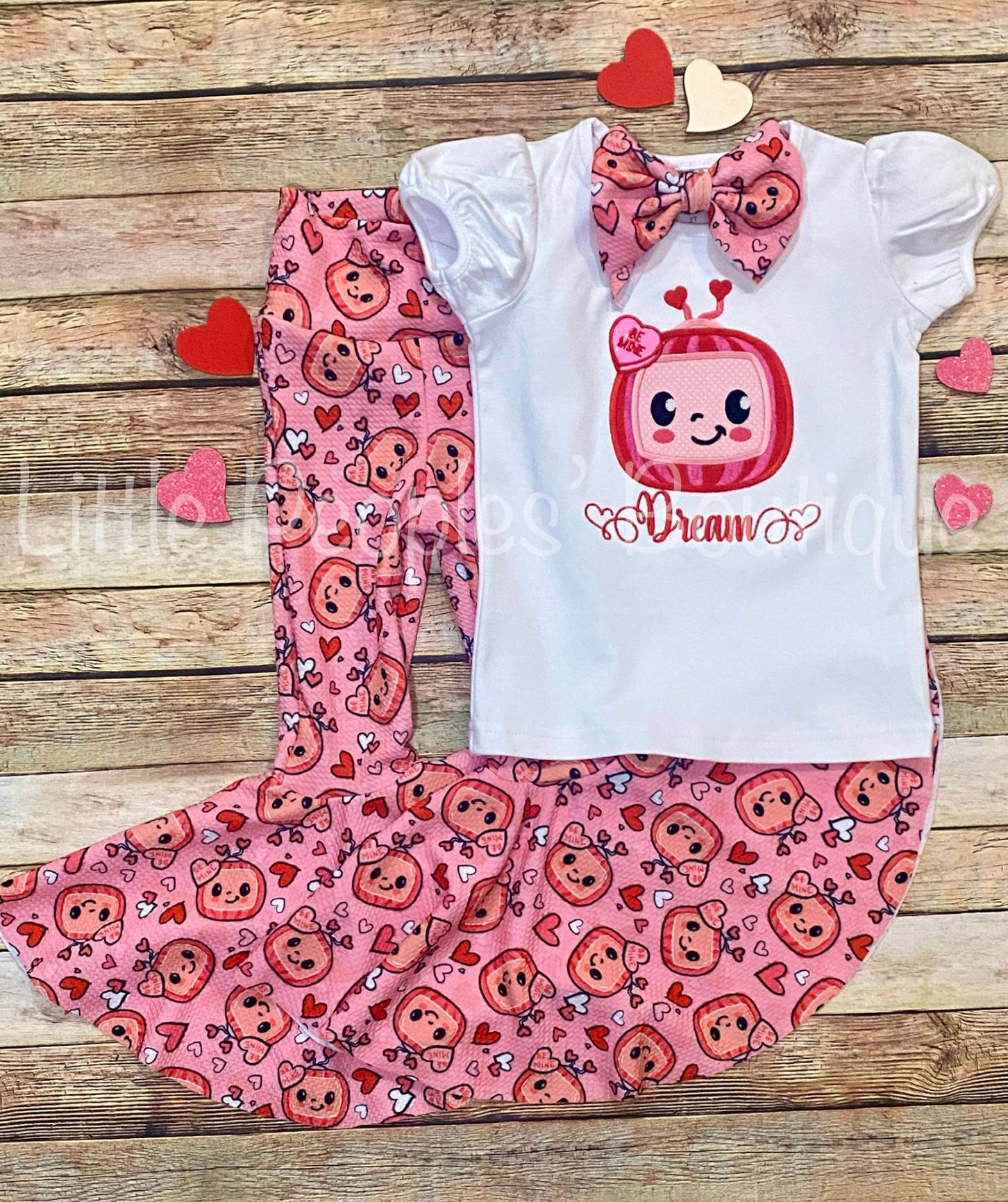 Melon Friend Valentine's Outfit