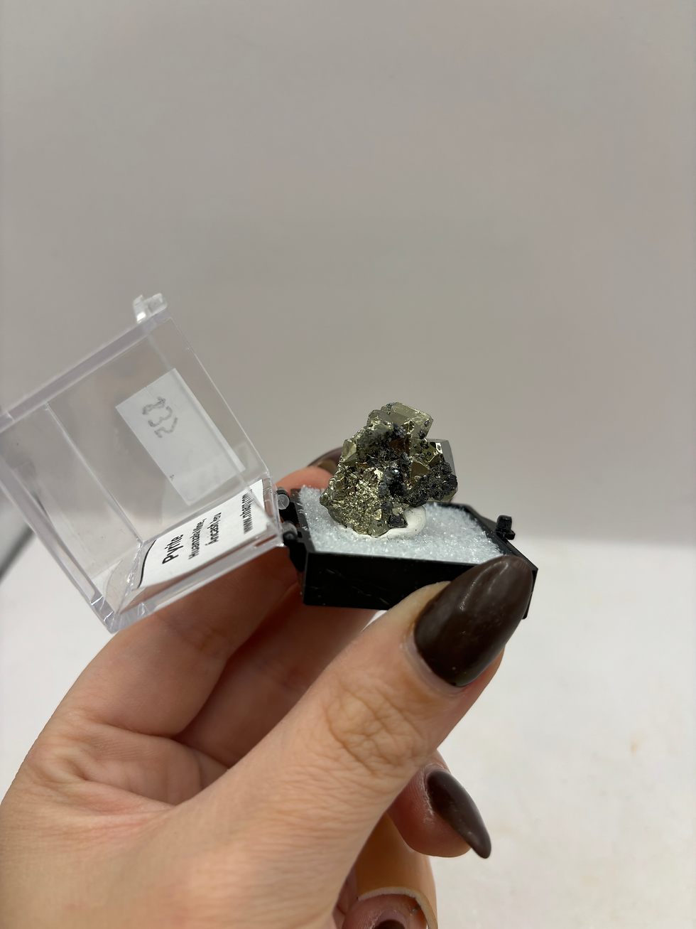 Thumbnail: Cubic Pyrite