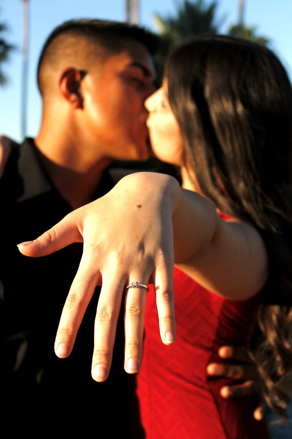 kissringblur.jpg