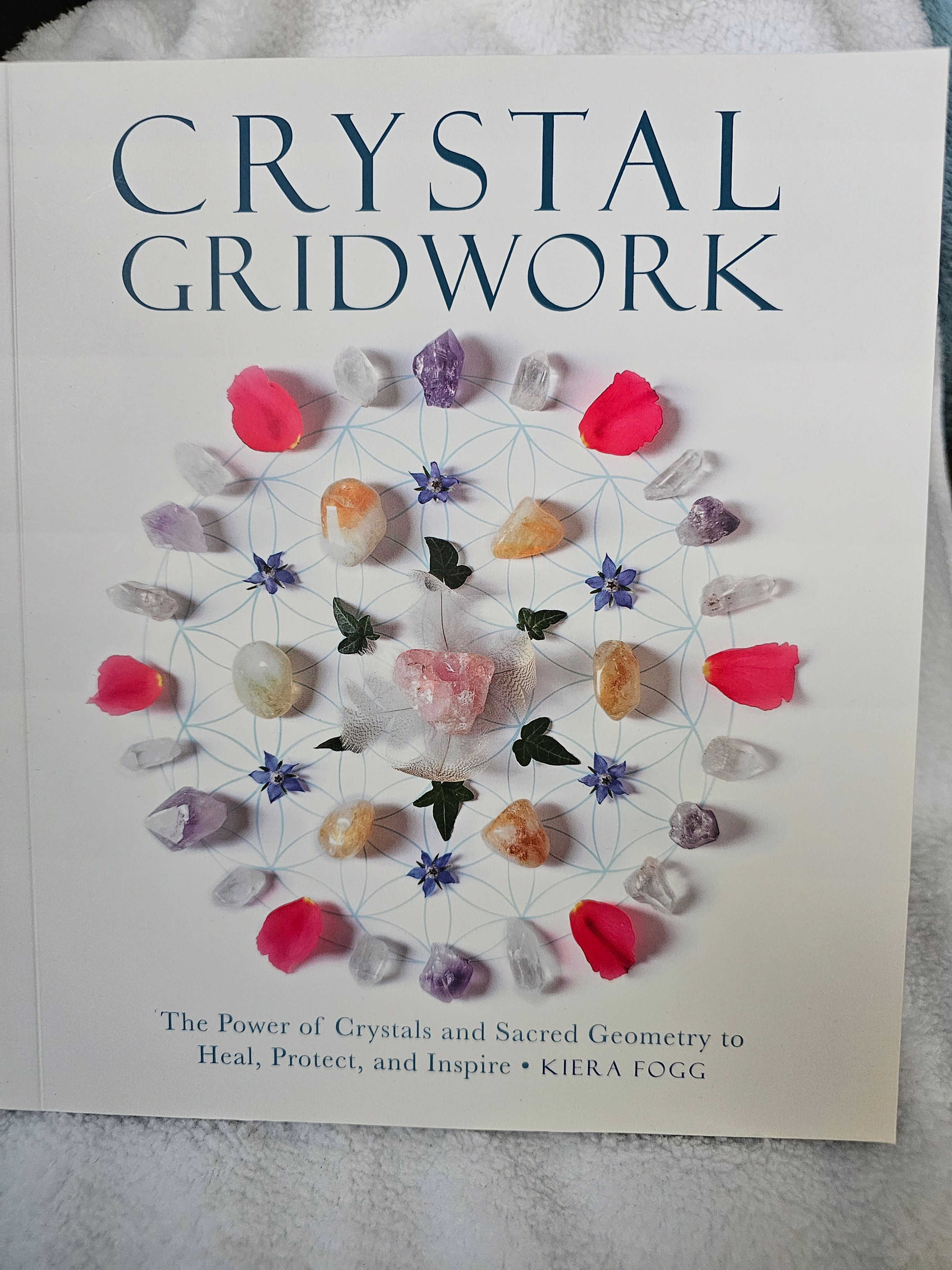 Crystal Gridwork – Sacred Geometry Healing Guidebook