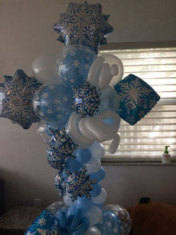 Winter Theme Balloon Column