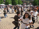 scuola in piazza.JPG