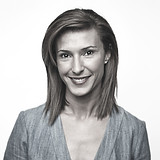 Portrait%20of%20Mature%20Woman_edited.jp