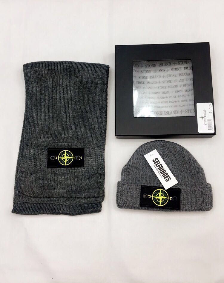 Thumbnail: Stone Island Hat and Scarf Set
