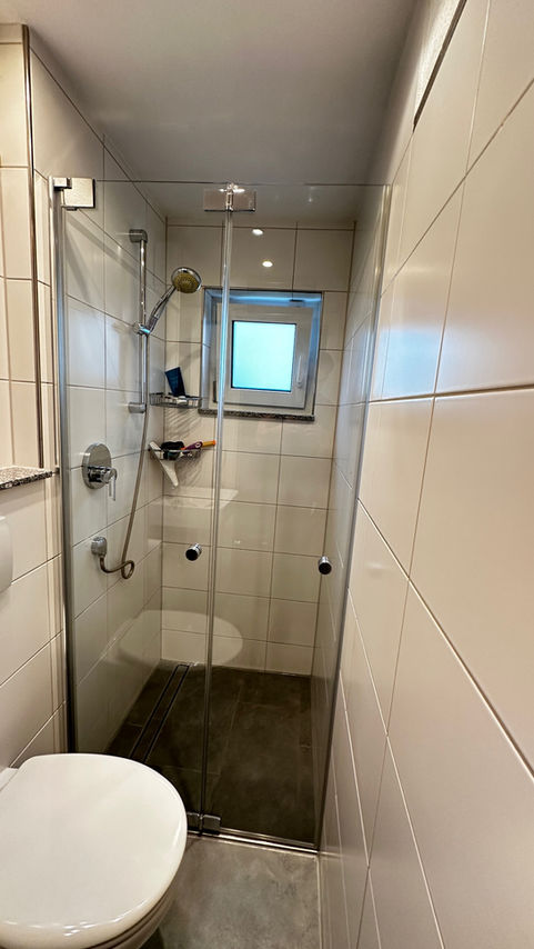 Duschabtrennung, Faltwand, Maßanfertigung, Sondermaß