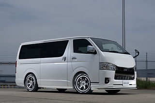 KAZUKIAUTO ハイエースカスタムならカズキオート