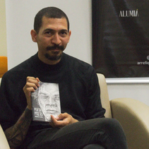 Entrevista com Rosberg Adonay e Vanderson Santos - Dupla multiartista, idealizadores de um monólogo e livro que recebem o mesmo nome: Poeta Preto