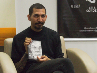 Entrevista com Rosberg Adonay e Vanderson Santos - Dupla multiartista, idealizadores de um monólogo e livro que recebem o mesmo nome: Poeta Preto