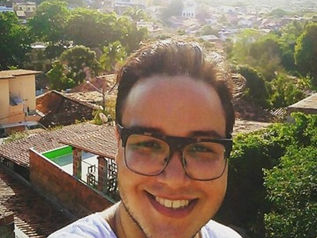 Entrevista com Miguel Santos - egresso do Design, profissional da área de Moda: "Colhendo futuros"