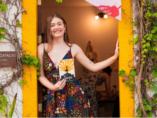 O amor vivo em versos: entrevista com Ana Júlia Pereira Carneiro, autora de Luiza.