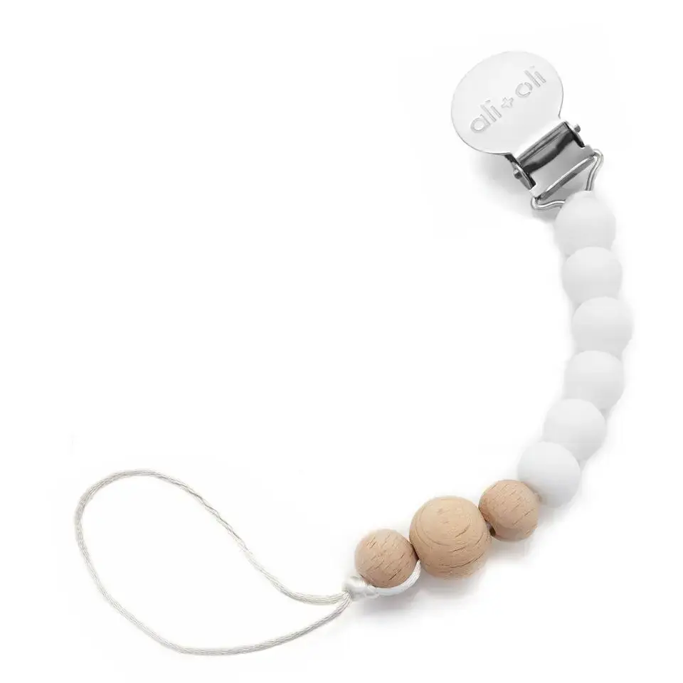 Ali + Oli paci clip 