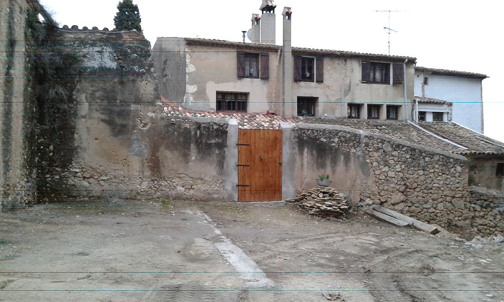Entrada i zona de parquing