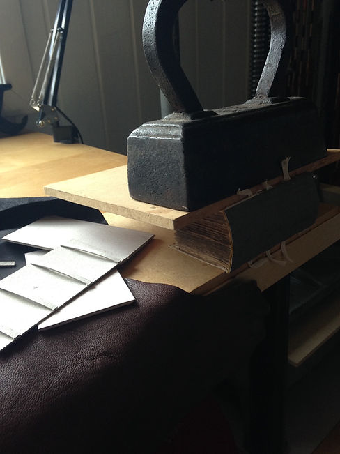 Bokbinding reparasjon_edited.jpg