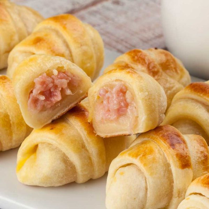 mini croissant de presunto e queijo.jpeg