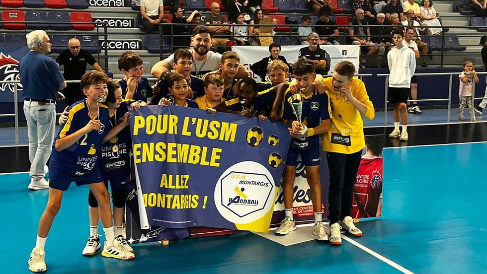 Les U13 masculins de Montargis fêtent leur titre régional. Photo USMM handball.
