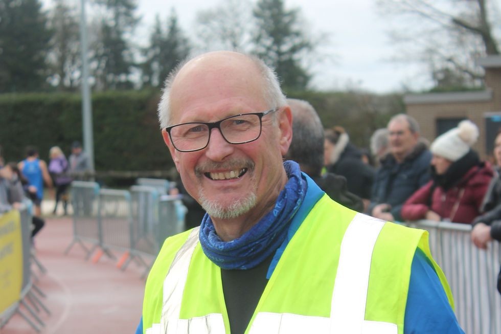 Le semi-marathon de Montargis qui se déroulera ce dimanche 9 mars battra son record de participation. À quelques jours de ce rendez-vous, près de 1.400 dossards ont déjà confirmé leur présence sur les deux épreuves labellisées (21 et 5 km), qualificatives pour les championnats de France. Au grand bonheur de Lionel Roux, l’organisateur de l’épreuve depuis 2003. Texte et photos : Lyes Baloul.