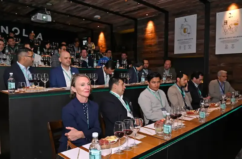 Colaboración con expertos y agencias de eventos