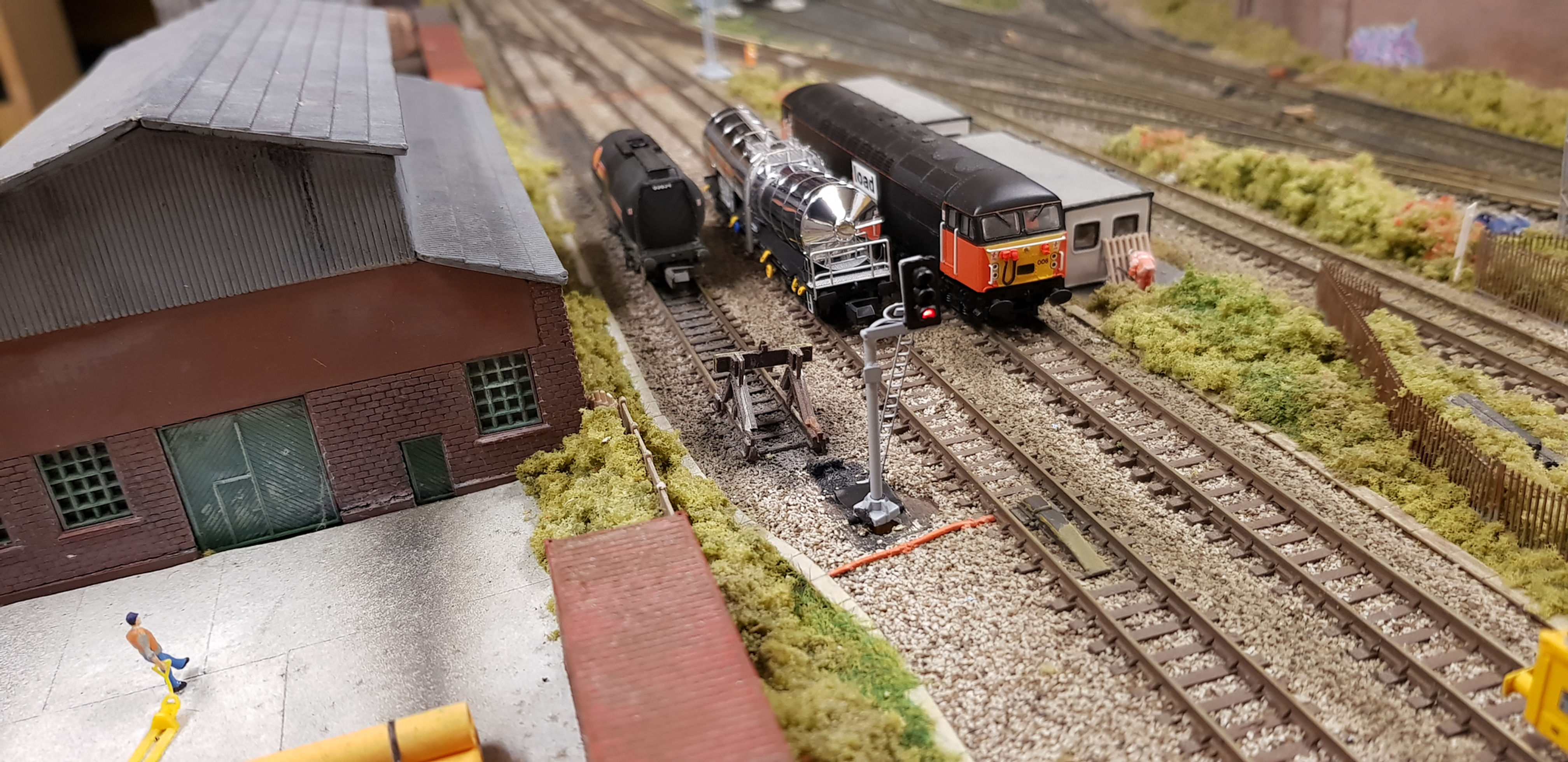 N Gauge 3 Aspect (Home) RH Platform Signal