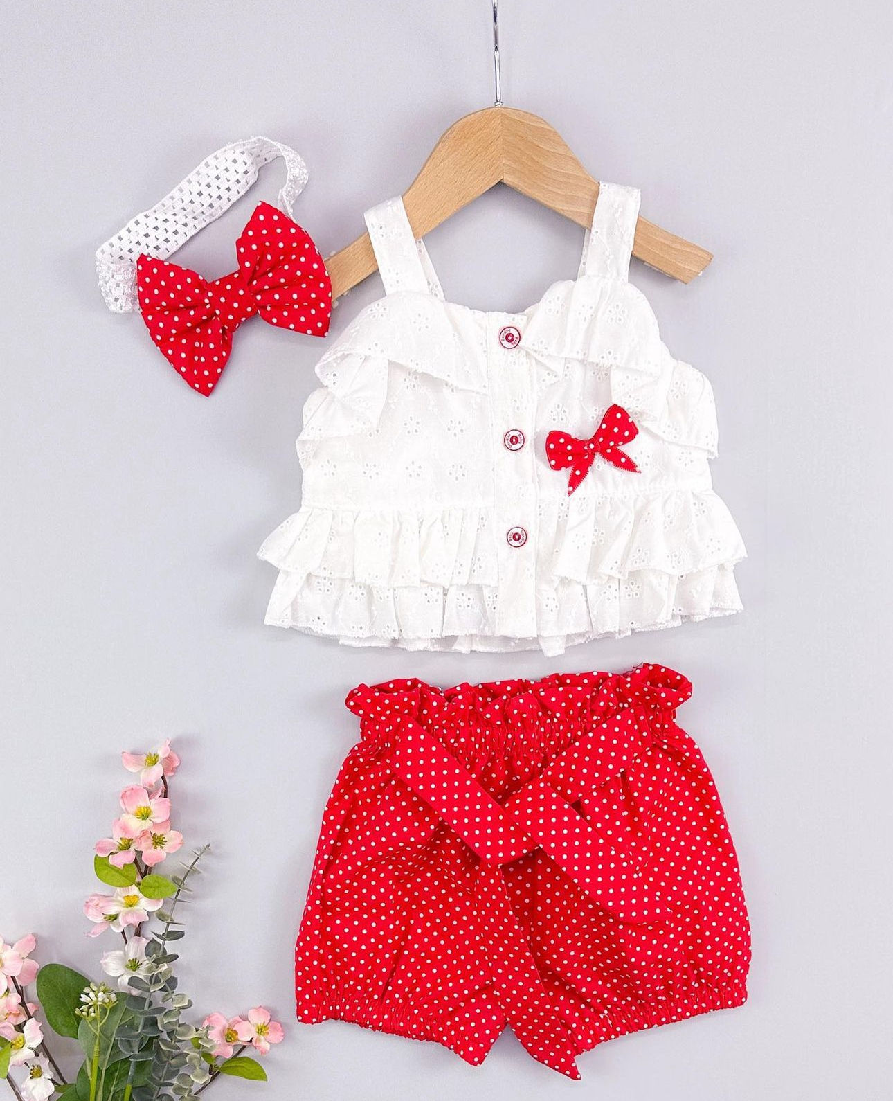 Jolie tenue pour bébé fille