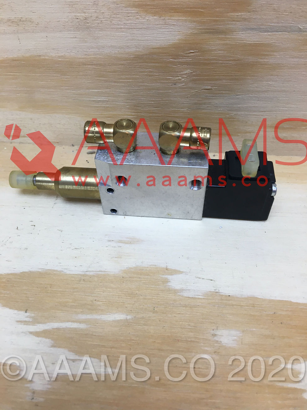 Thumbnail: CYLINDER VALVE D8 H17 F7.335.003/01 NEW