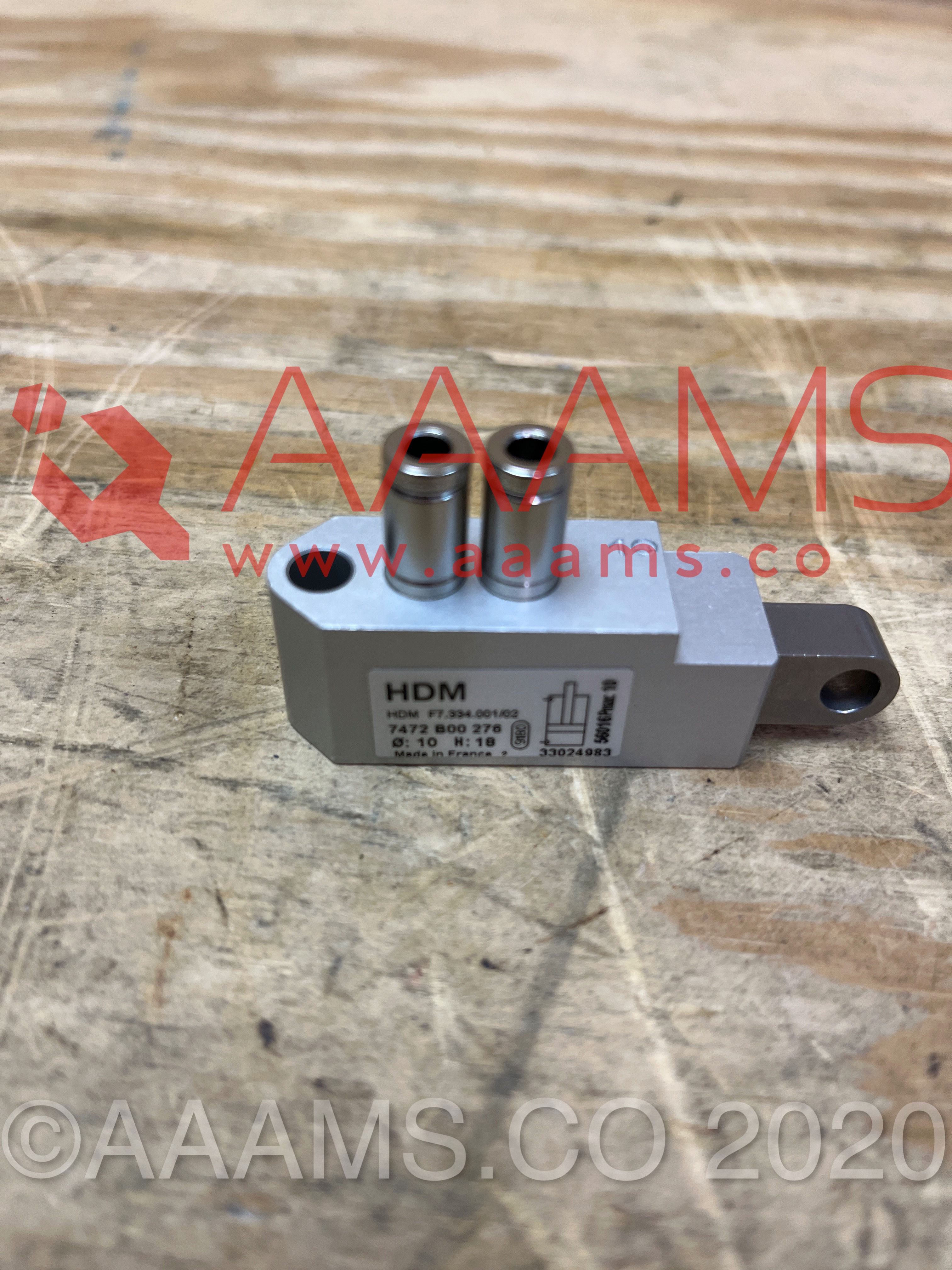 PNEUMATIC CYLINDER D10 H18     F7.334.001/02     NEW