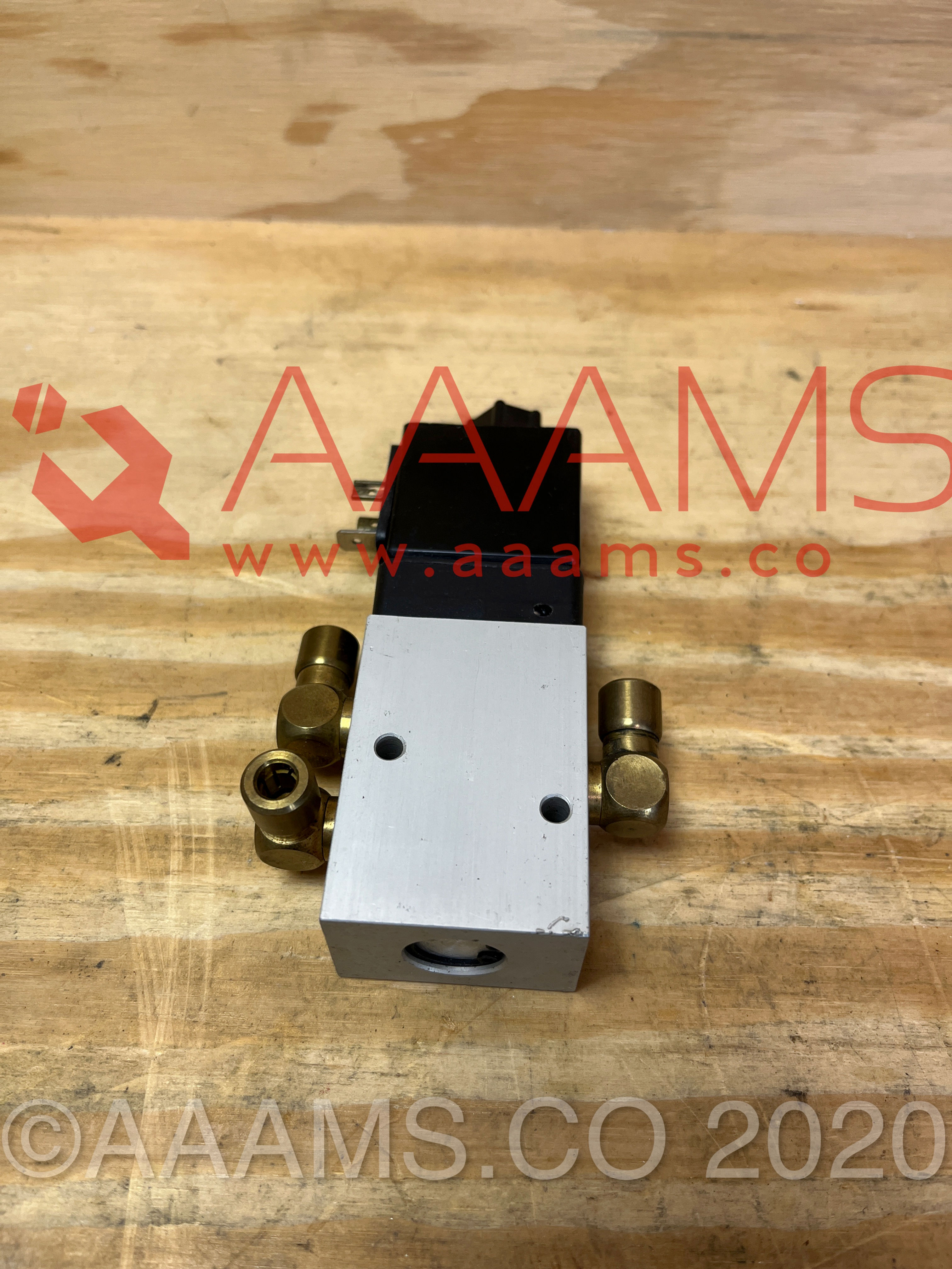 4/2 WAY VALVE     S9.184.1051/01     NEW