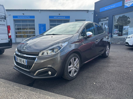 PEUGEOT 208 1.2 82CV SIGNATURE DU 30/09/2019 AVEC 75404 KMS