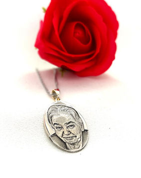 שרשרת עם תמונה דגם אובלי