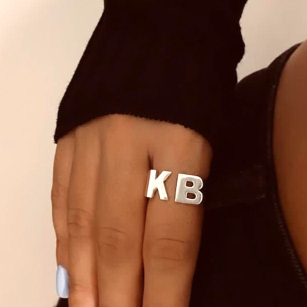 תמונה ממוזערת: טבעת אותיות פתוחה כסף טהור