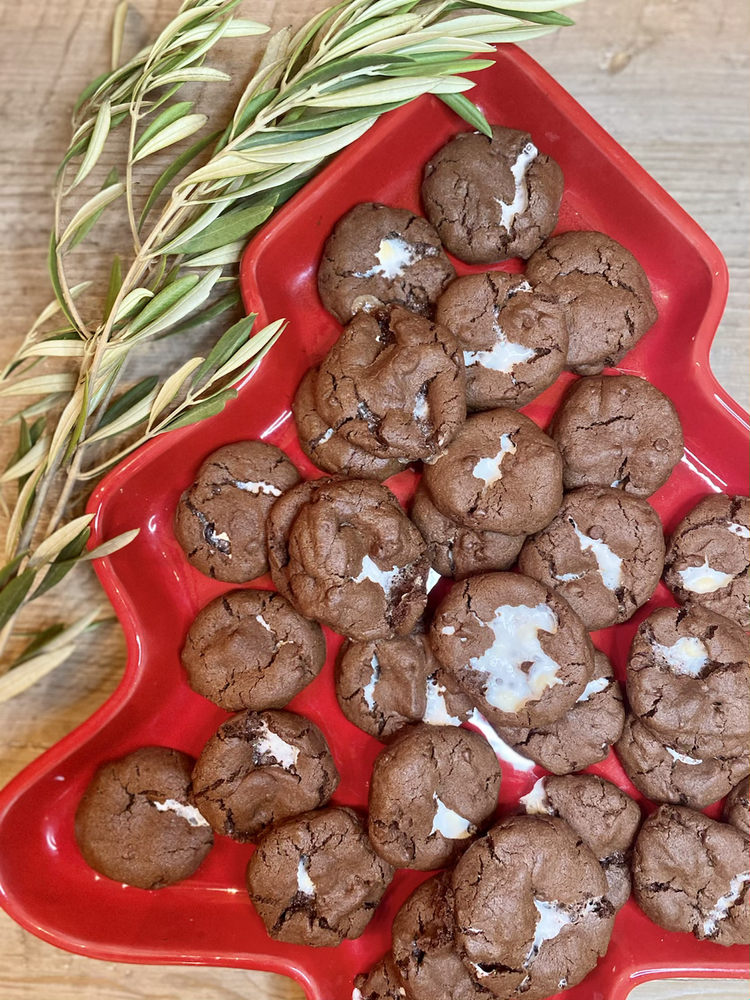 chocolate marshmallow cloud cookies