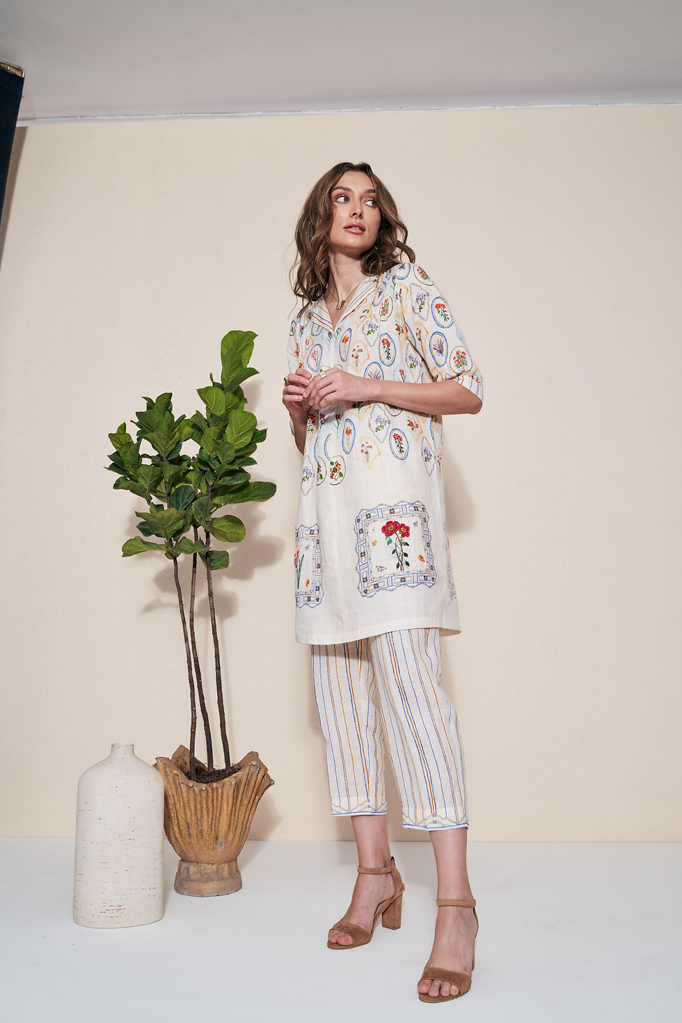 Miniaturbild: Magpie Ivory Tunic