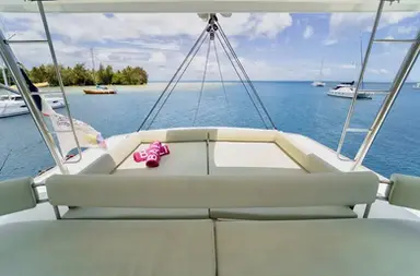 Charter the Giliss catamaran in French Polynesia, with or without a skipper. Private cruises departing from Raiatea to Bora Bora, Tahaa, Huahine and Tahiti.