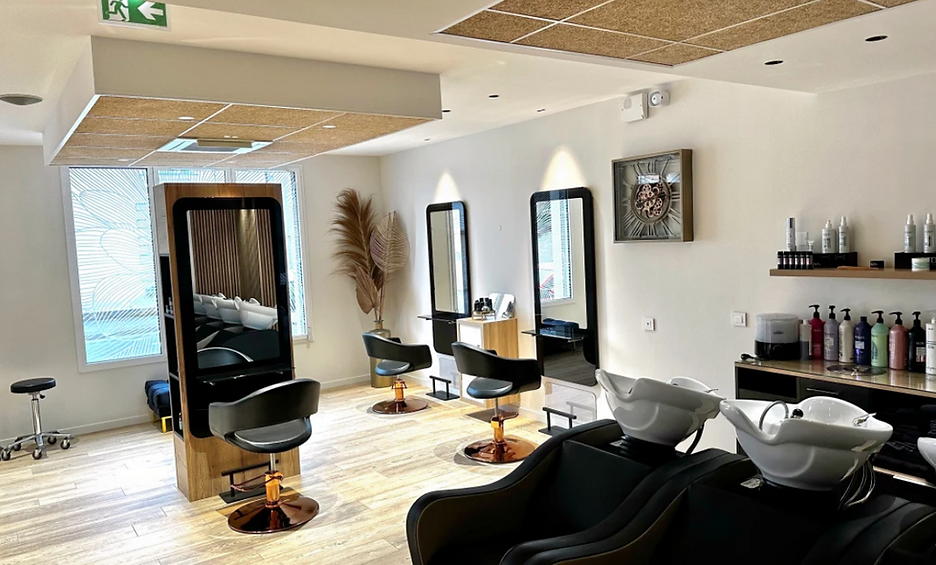 Le 24 Coiffeur Expert vous accueille au 28 rue de Pornic, Bouaye