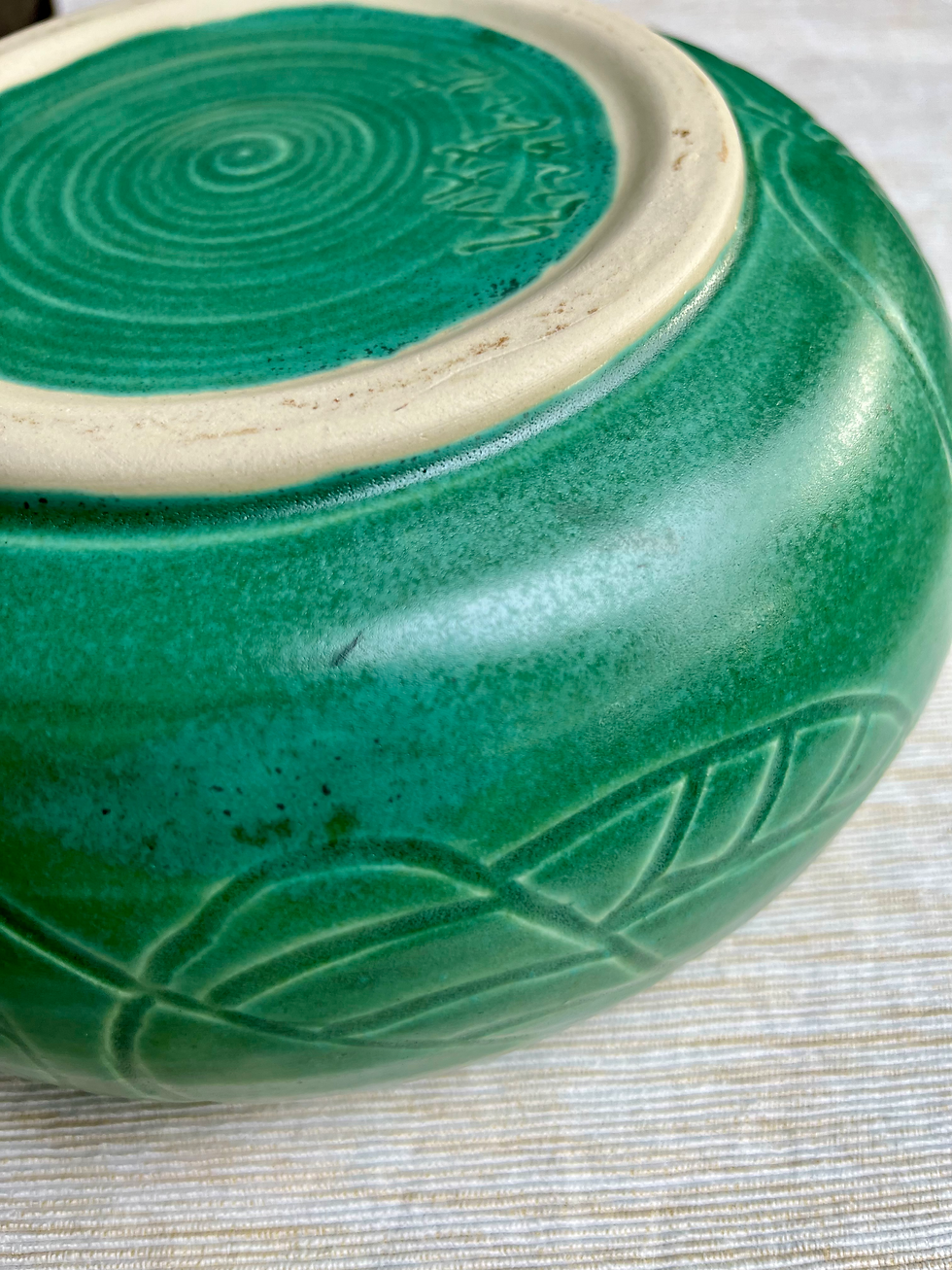 Thumbnail: Yarn Bowl with carved leaves