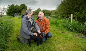 Paul, Bob and Ted head to the historic chalk stream of Driffield Beck in East Yorkshire, hoping to catch a wild brown trout, and Ted is spruced up in a local poodle parlour, much to his dismay.
Paul and Bob try the ancient Japanese fishing method of Tenkara.