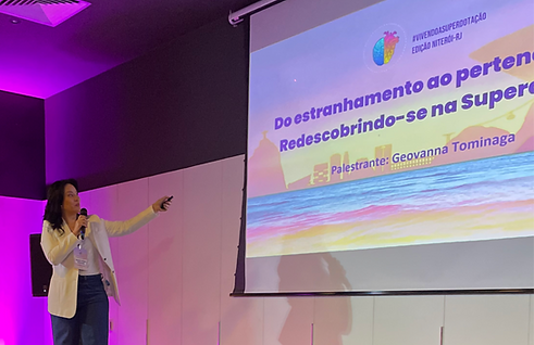 Geovanna Tominaga em Evento de Superdotação no Rio.