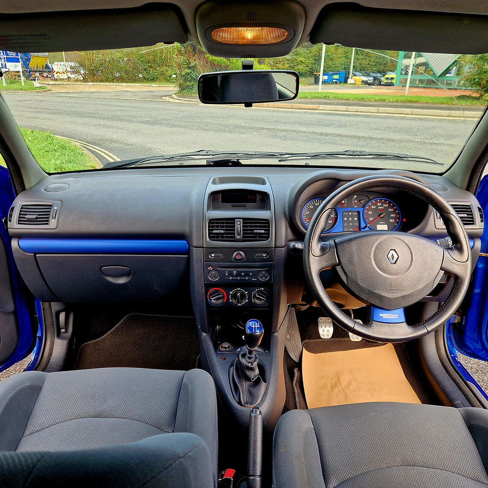 Thumbnail: 2003 Renault Clio RS 172 Cup Manual 3-Door Hatchback
