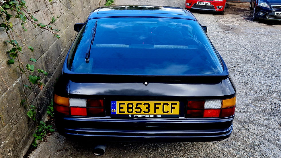 Thumbnail: SOLD! 1987 Porsche 924S 2.5 3-door Manual Coupe