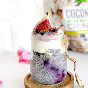 BLUEBERRY FIG CHIA PORRIDGE WITH COCONUT CRUNCH