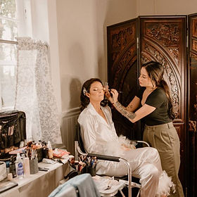 Hair & makeup in Blue Garden Suite