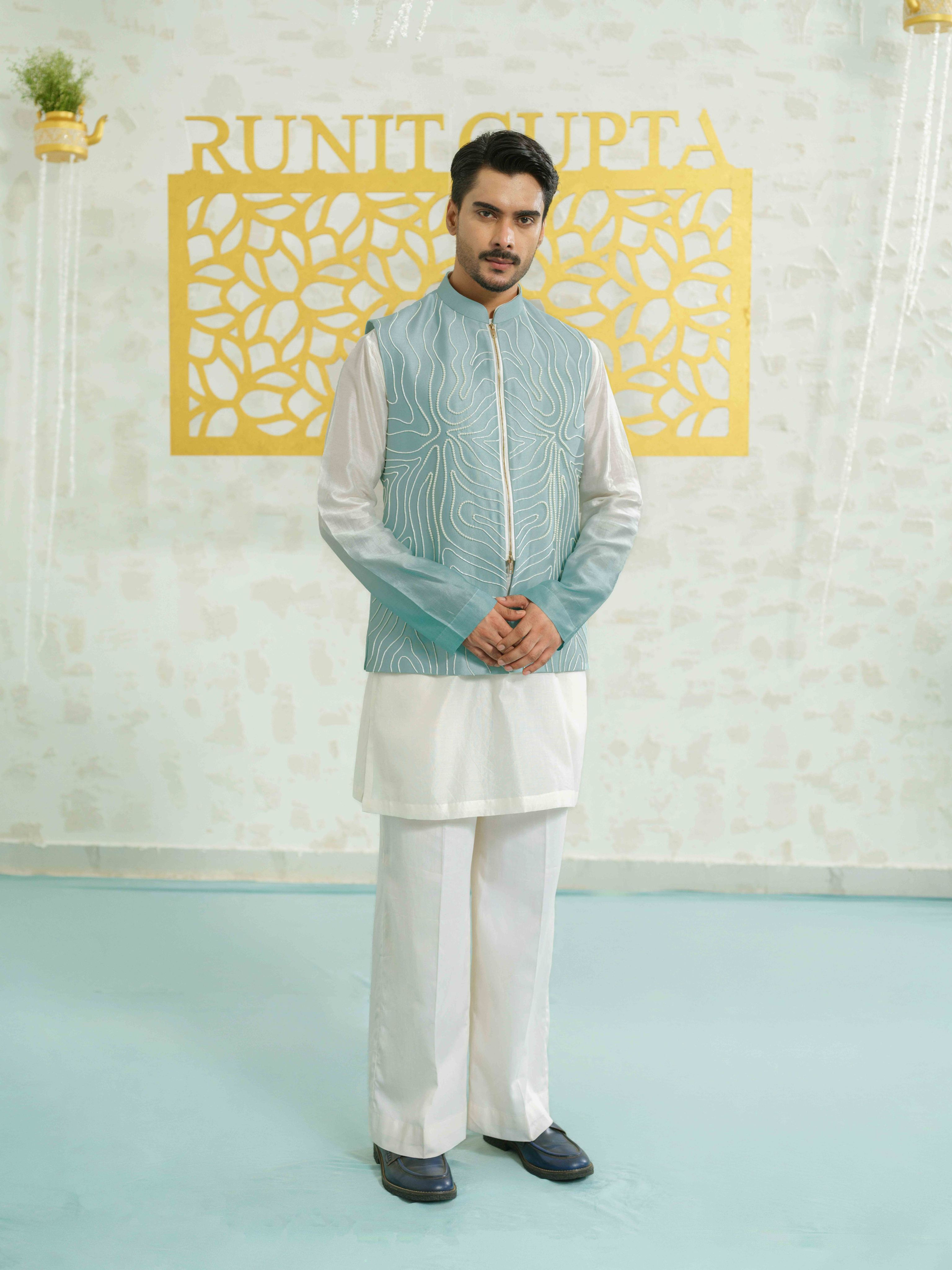 Contour Blue Zipper bundi set