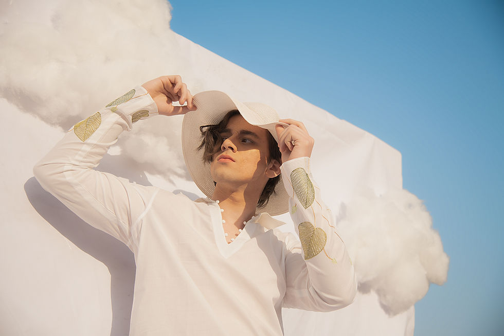 Thumbnail: Betel Leaf Line Shirt