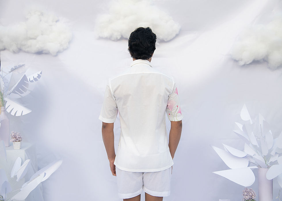 Thumbnail: Ginkgo Pink Leaf Line Shirt